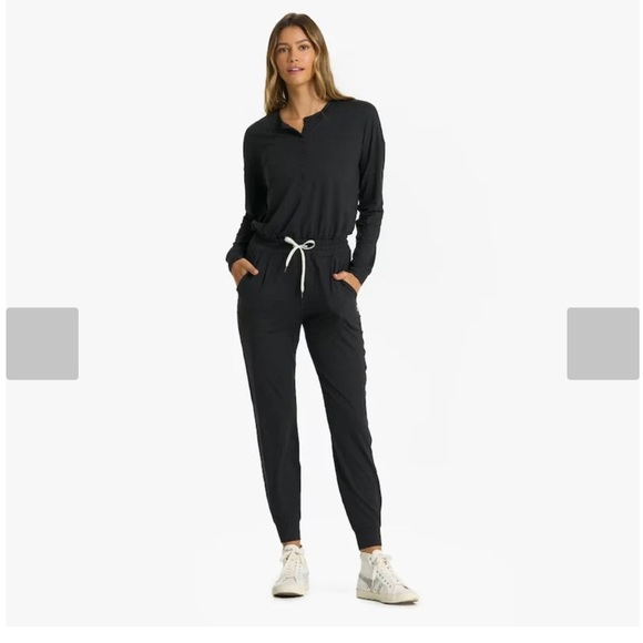 Vuori Womens Jumpsuit Lux Henley - with pockets! - Picture 3 of 8